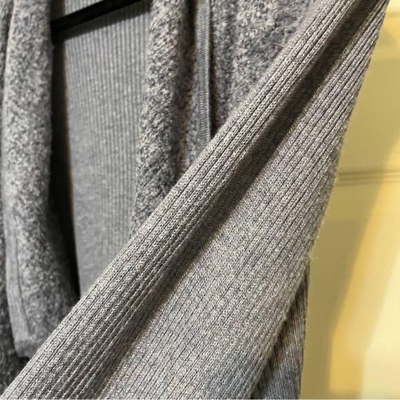 White House Black Market Sweater Wool Mixed Long Sleeves Cozy Gray Zip Up L - Picture 8 of 9